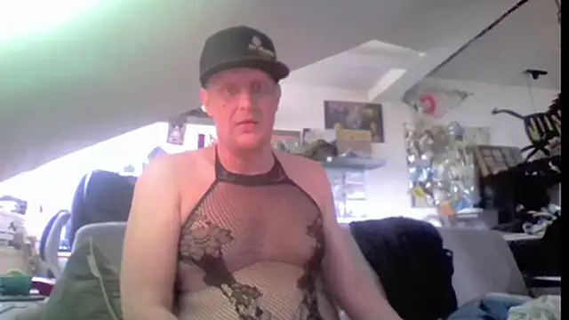 Bigthroaterboy online show from June 2026 07:17:02 AM