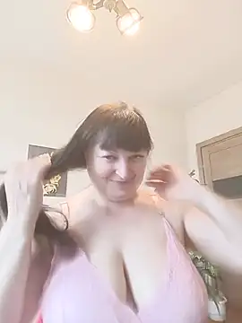 Snapshot of Women-pleasures chatting on June 2026 10:59:02 AM Women-pleasures online show from June 2026 10:59:02 AM