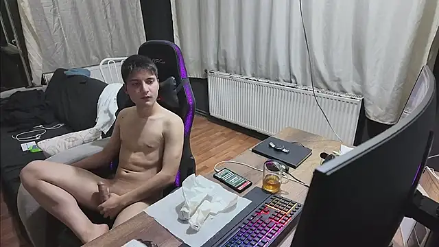 Snapshot of istebenboylebiradamim chatting on December 2024 05:15:01 PM istebenboylebiradamim online show from December 2024 05:15:01 PM