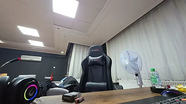 Snapshot of istebenboylebiradamim chatting on October 2025 07:02:01 PM istebenboylebiradamim online show from October 2025 07:02:01 PM