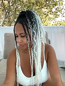 HaileyDiana online show from September 2025 11:46:02 AM