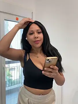 HaileyDiana online show from May 2026 12:12:02 PM