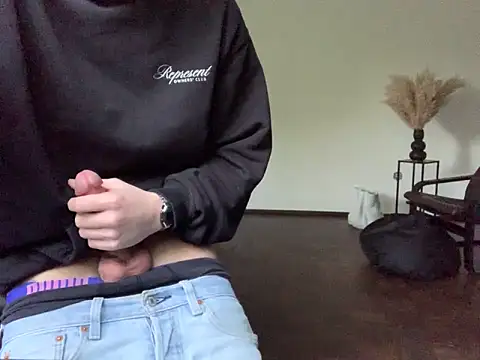 KendrickJiz online show from October 2025 03:46:02 PM