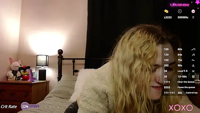 Snapshot of EllieeRose chatting on December 2024 06:21:01 AM EllieeRose online show from December 2024 06:21:01 AM