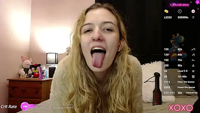 Snapshot of EllieeRose chatting on December 2024 10:24:01 PM EllieeRose online show from December 2024 10:24:01 PM