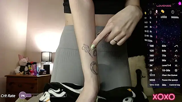 Snapshot of EllieeRose chatting on January 2025 12:30:01 AM EllieeRose online show from January 2025 12:30:01 AM