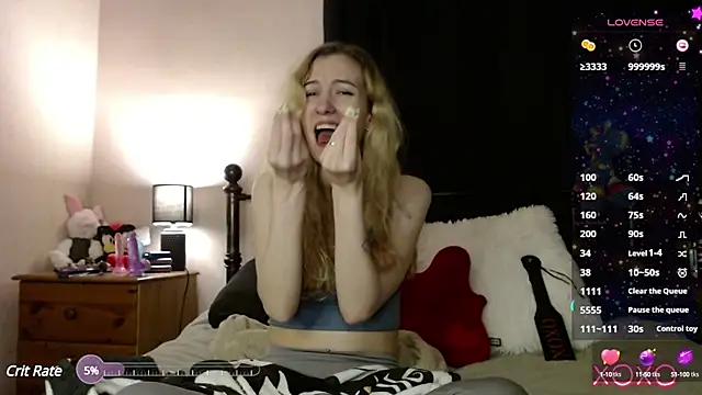 Snapshot of EllieeRose chatting on January 2025 06:13:02 AM EllieeRose online show from January 2025 06:13:02 AM