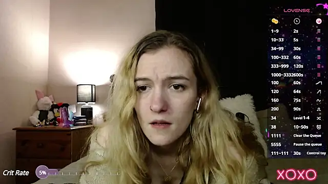 Snapshot of EllieeRose chatting on January 2025 08:00:01 AM EllieeRose online show from January 2025 08:00:01 AM