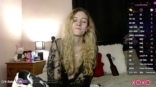 Snapshot of EllieeRose chatting on February 2025 09:08:02 AM EllieeRose online show from February 2025 09:08:02 AM
