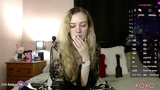 Snapshot of EllieeRose chatting on February 2025 04:29:01 PM EllieeRose online show from February 2025 04:29:01 PM