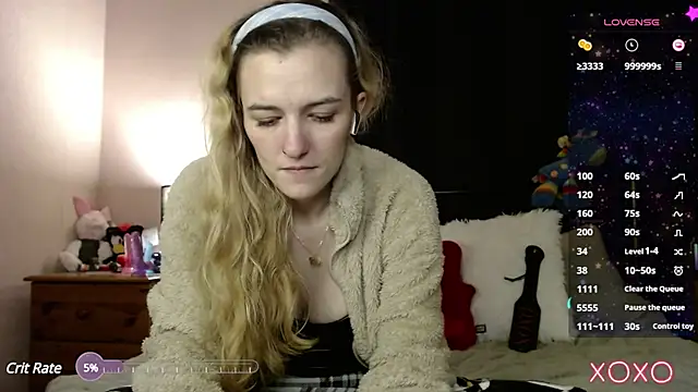Snapshot of EllieeRose chatting on February 2025 03:52:02 AM EllieeRose online show from February 2025 03:52:02 AM