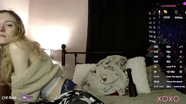 Snapshot of EllieeRose chatting on February 2025 11:43:01 AM EllieeRose online show from February 2025 11:43:01 AM