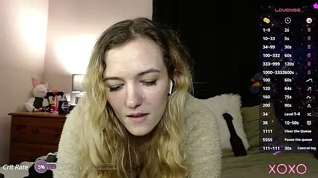 Snapshot of EllieeRose chatting on March 2025 07:59:02 PM EllieeRose online show from March 2025 07:59:02 PM