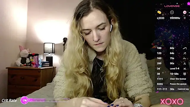 Snapshot of EllieeRose chatting on March 2025 07:07:02 PM EllieeRose online show from March 2025 07:07:02 PM