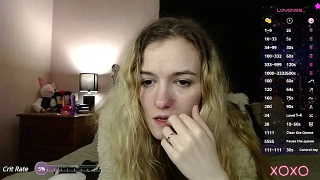 Snapshot of EllieeRose chatting on March 2025 04:51:02 AM EllieeRose online show from March 2025 04:51:02 AM