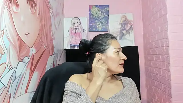Snapshot of AllysonMilf69 chatting on January 2025 07:53:01 PM AllysonMilf69 online show from January 2025 07:53:01 PM