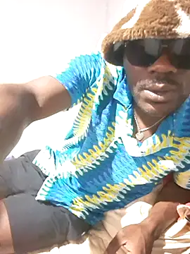 Petrossa online show from December 2025 12:00:02 PM