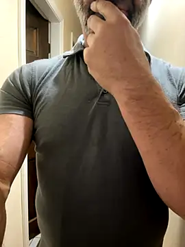 Snapshot of DaddySnowXX chatting on November 2025 12:24:01 AM DaddySnowXX online show from November 2025 12:24:01 AM