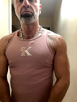 Snapshot of DaddySnowXX chatting on November 2025 10:32:01 PM DaddySnowXX online show from November 2025 10:32:01 PM