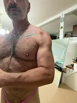 Snapshot of DaddySnowXX chatting on May 2026 04:30:02 AM DaddySnowXX online show from May 2026 04:30:02 AM