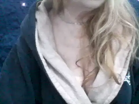 Snapshot of CarlyTreat chatting on January 2025 12:57:02 PM CarlyTreat online show from January 2025 12:57:02 PM