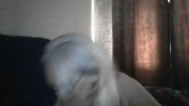 Snapshot of CarlyTreat chatting on June 2026 10:31:02 AM CarlyTreat online show from June 2026 10:31:02 AM