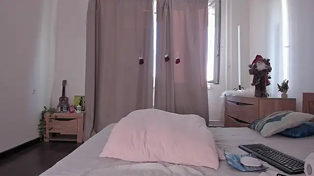 kate doroty online show from February 2025 01:01:01 PM