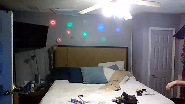 trash4cash online show from November 2025 06:50:01 PM