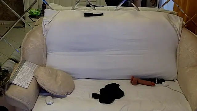 BEST-1 online show from October 2025 12:47:01 AM