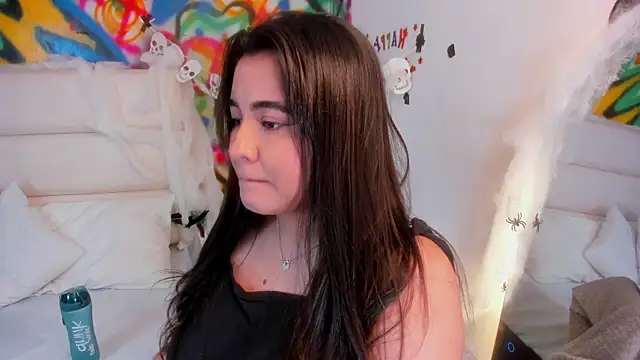 Liana Bernocchi online show from October 2025 07:21:01 PM