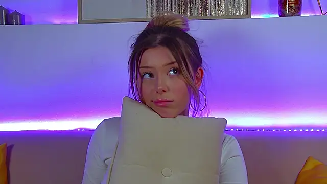 LiliaBianka online show from February 2025 03:59:01 PM