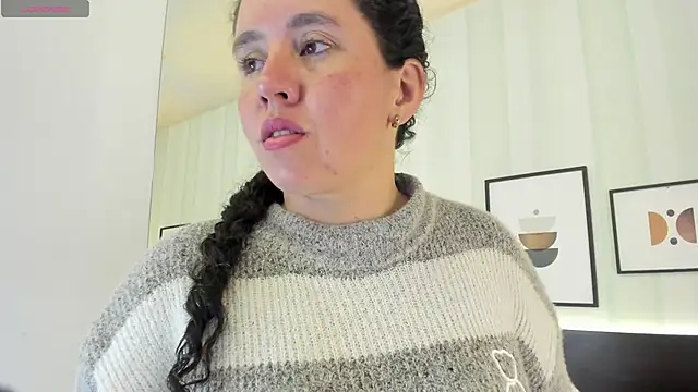 Snapshot of Valeria__soler chatting on March 2025 12:45:01 PM Valeria soler online show from March 2025 12:45:01 PM