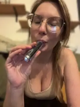 Vanilladreams online show from April 2026 09:42:02 PM