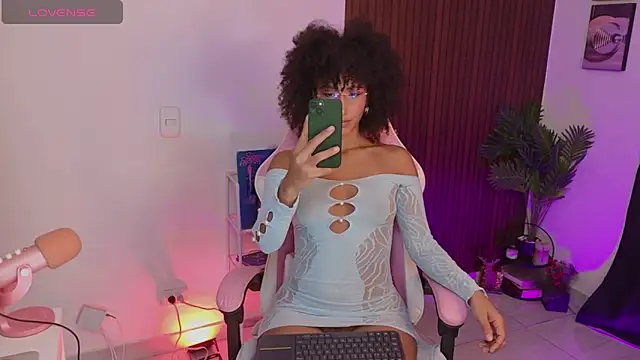 Snapshot of mulata_1ch chatting on May 2026 01:58:02 AM mulata 1ch online show from May 2026 01:58:02 AM