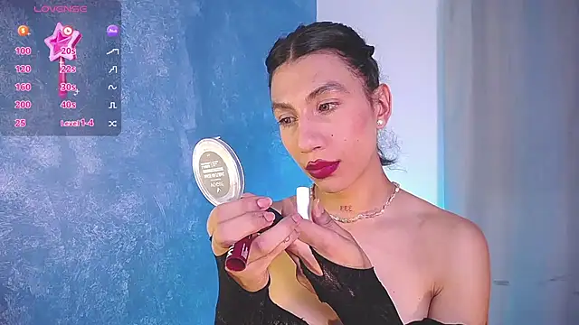 sofiaa grey  online show from December 2024 04:17:01 PM