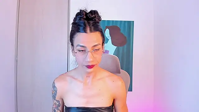 sofiaa grey  online show from March 2026 04:22:01 PM