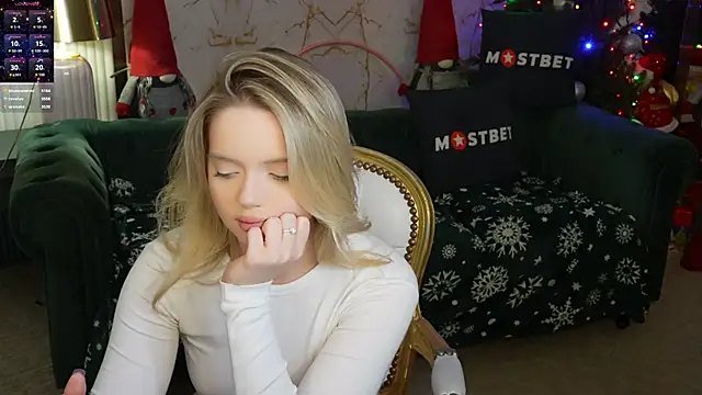 Cassy-Celestial  online show from December 2024 06:11:01 AM