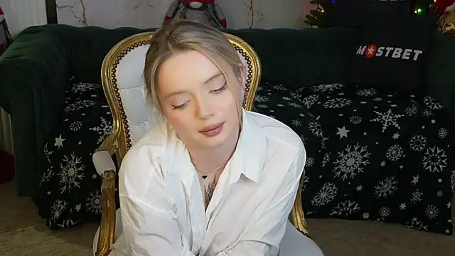 Cassy-Celestial  online show from December 2024 05:48:01 AM