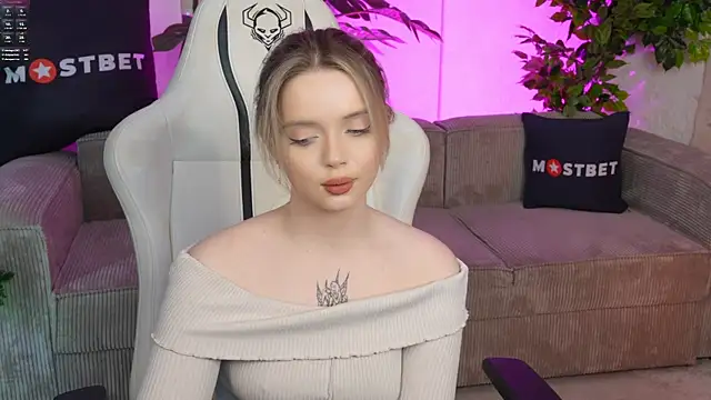 Cassy-Celestial  online show from December 2024 02:36:02 AM