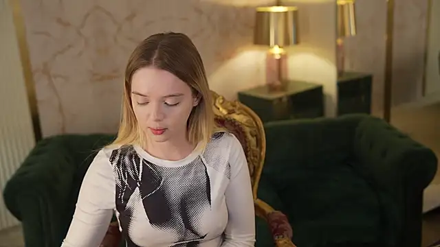 Cassy-Celestial  online show from October 2025 04:24:01 AM