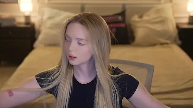 Cassy-Celestial  online show from November 2025 08:17:01 AM