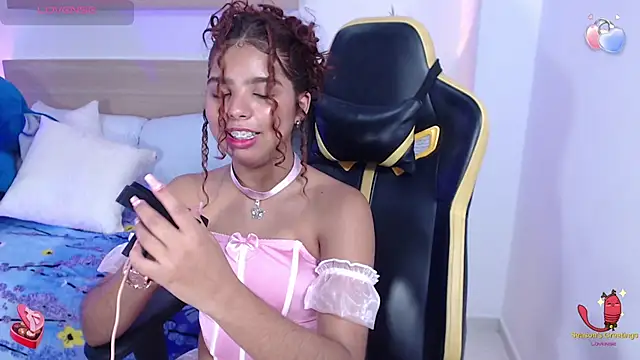 aurora rodriguez online show from December 2024 03:43:02 PM