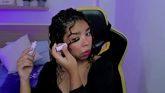 aurora rodriguez online show from January 2025 12:26:02 PM