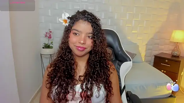 aurora rodriguez online show from October 2025 12:34:02 PM