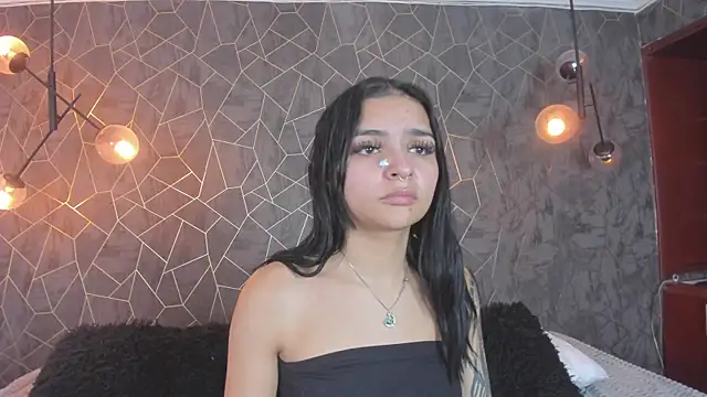 leigh-angels online show from May 2026 09:43:01 PM