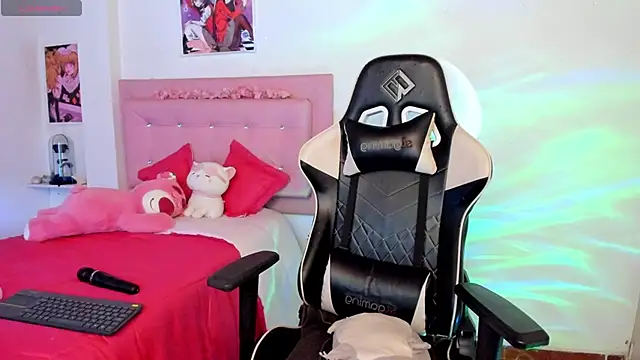 little jade online show from November 2025 10:14:02 PM