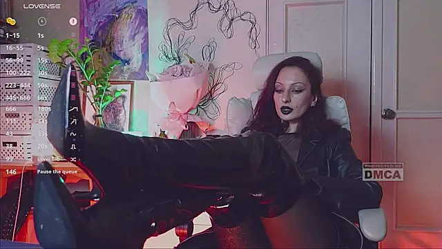 Snapshot of _owner chatting on December 2024 01:45:02 PM owner online show from December 2024 01:45:02 PM