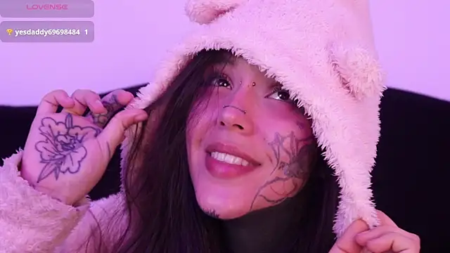 SylveonFox online show from January 2025 04:33:02 PM