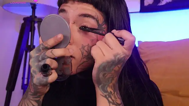 SylveonFox online show from September 2025 11:01:02 AM