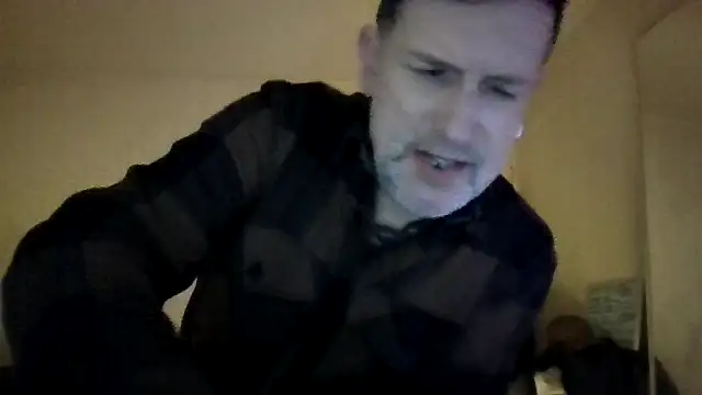 Snapshot of oopsxx chatting on January 2025 09:44:02 AM oopsxx online show from January 2025 09:44:02 AM